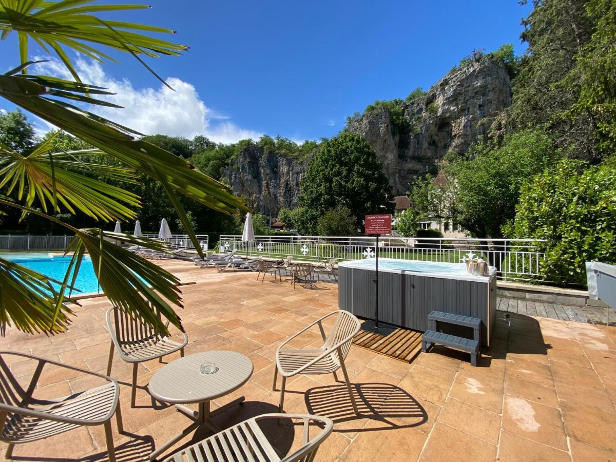 Logis - Restaurant Domaine Les Falaises 3*