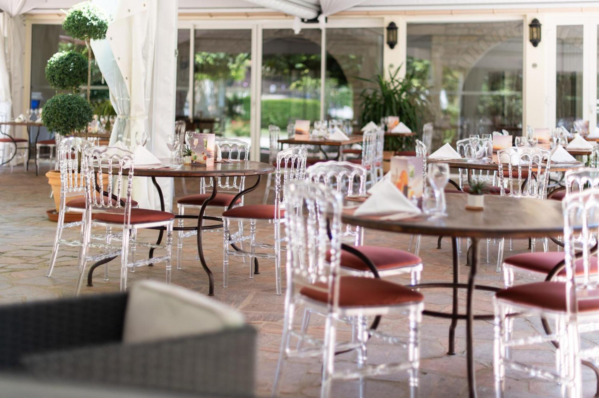 Logis - Restaurant Domaine Les Falaises Hotel 3*