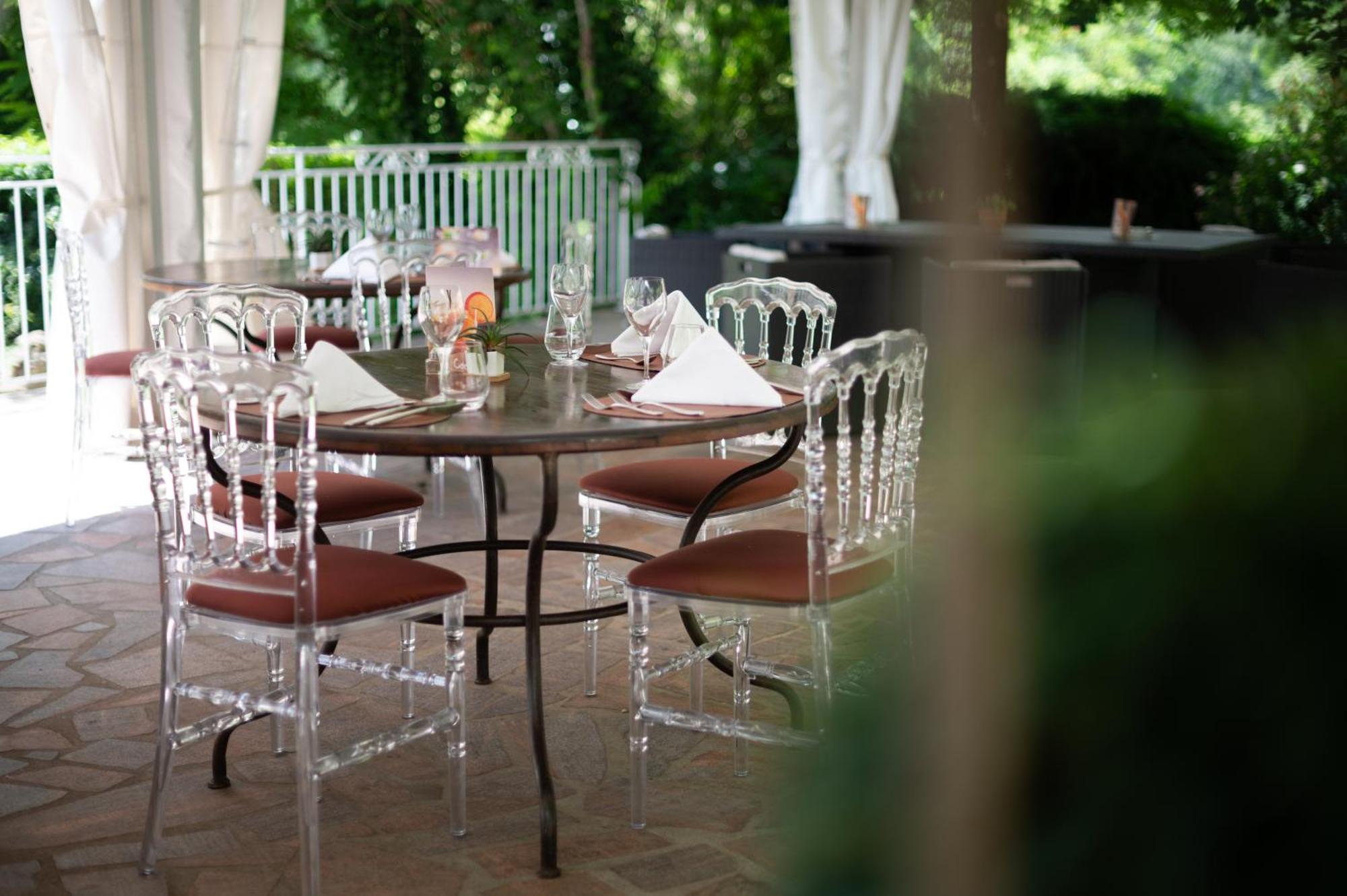 Logis - Restaurant Domaine Les Falaises 3*