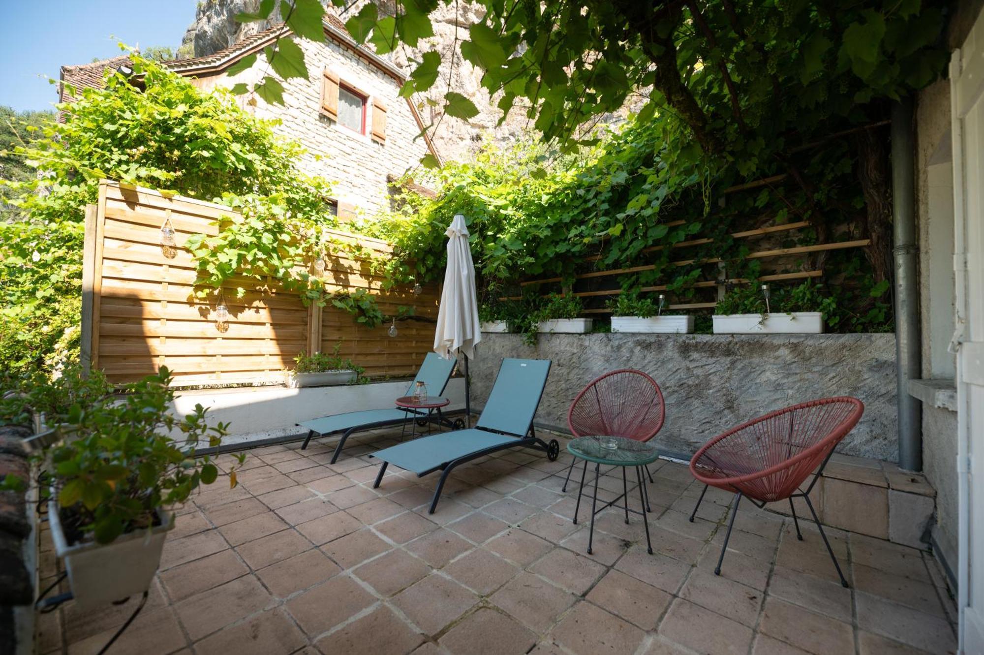Hotel Logis - Restaurant Domaine Les Falaises